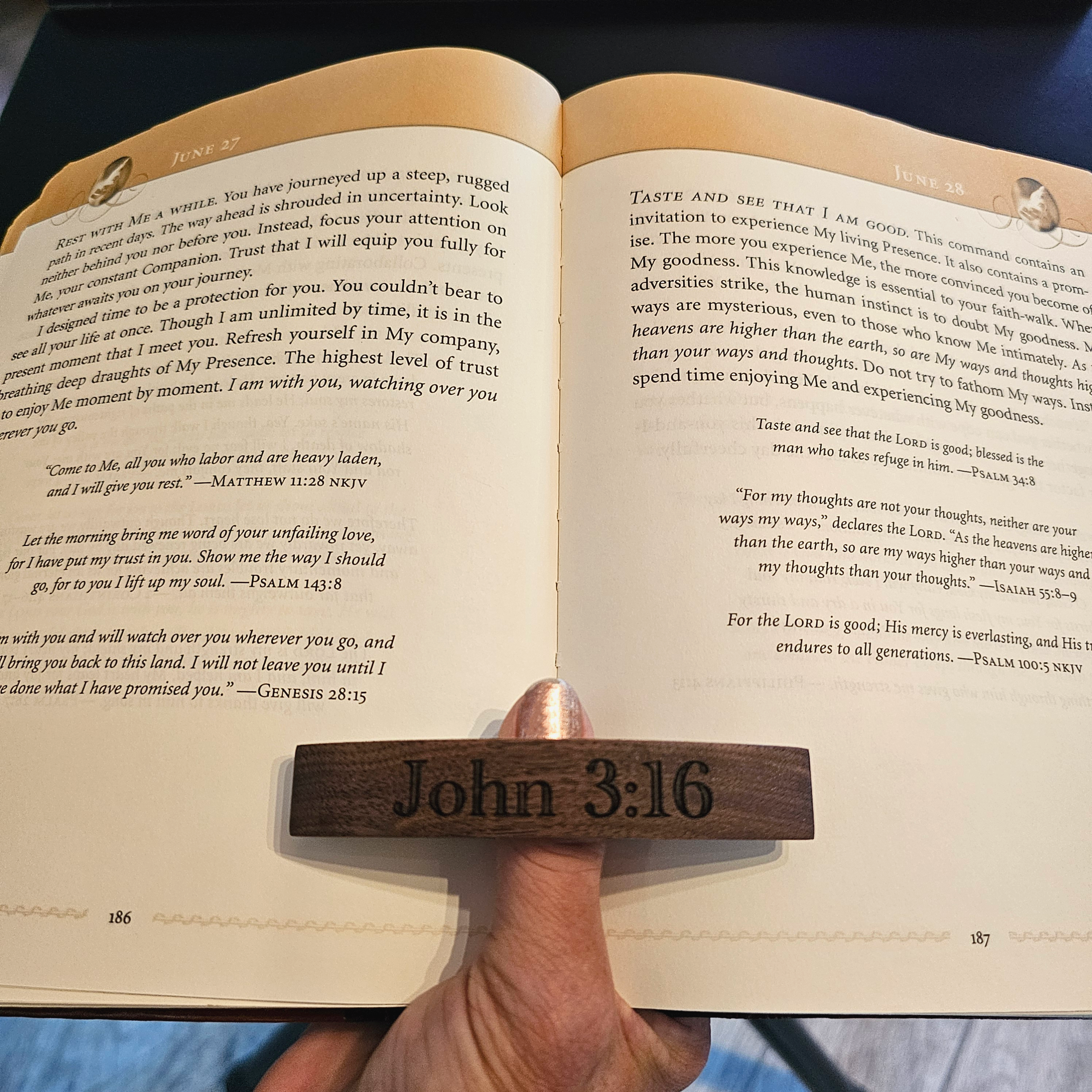 The Bookthumb Page Holder